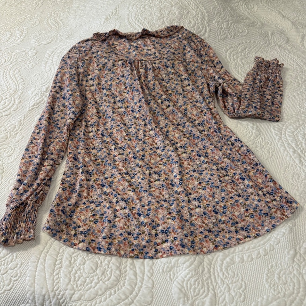 Top - Picture 3 of 4